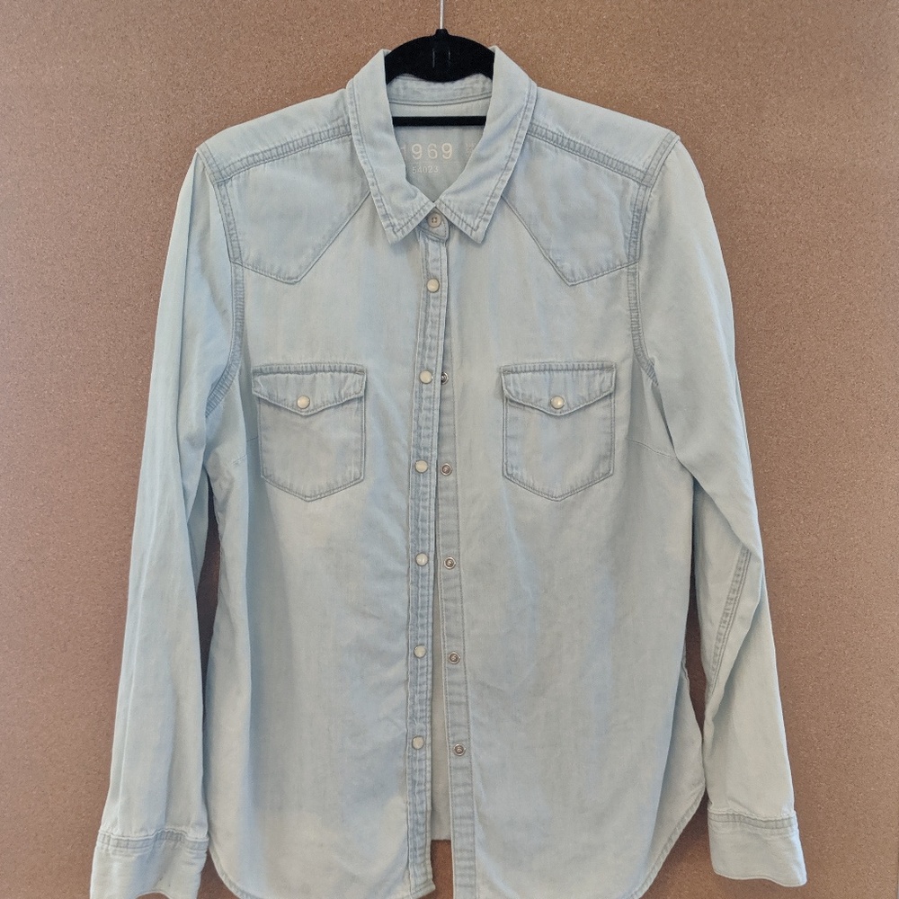 Light blue denim, women's Gap shirt